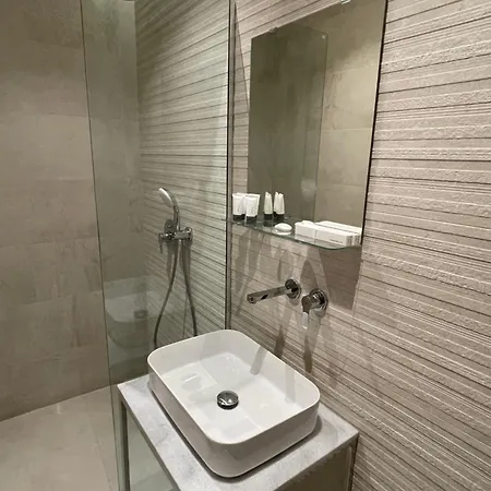 Amazon 8 Guest house